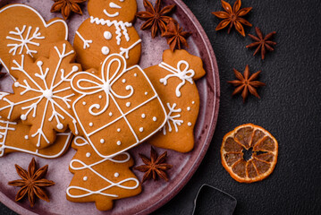 Delicious gingerbread cookies with honey, ginger and cinnamon