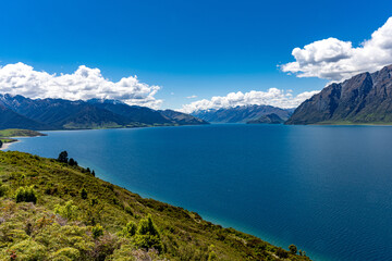 Fototapeta na wymiar Lake Wanaka on the South Island Of New Zealand