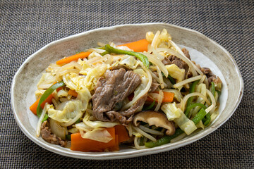 牛肉入り野菜炒め。
