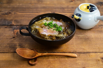 鯛のおぼろ昆布締めの出汁茶漬け