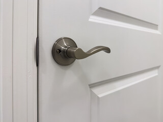 This interior door handle does not include a lock, it is most suitable for closet doors