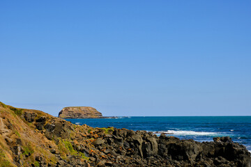 The consistent breaks of Portsea Surf Beach make it one of the best surf spots on the Mornington Peninsula. Catch a wave, explore the seemingly endless stretch of coast or relax on the sandy shore.