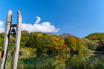 しろ池の鐘