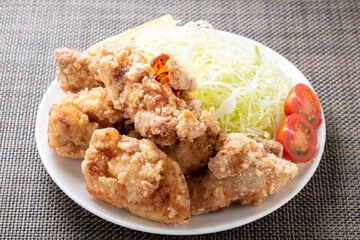 鶏もも肉の唐揚げ。
