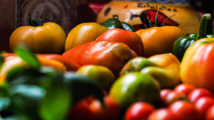 Vue rapprochée de différentes variétés de tomates