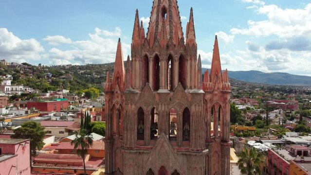 Mexico, San Miguel de Allende: Aerial view of colonial-era city, parish church of San Miguel (La Parroquia de San Miguel Arc&aacute;ngel) - landscape panorama of Latin America from above