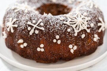 Gingerbread bundt cake with caramel filling