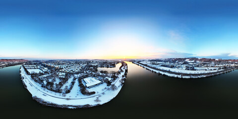 Winter panorama view over the city of Regensburg with sugar-coated houses - obrazy, fototapety, plakaty