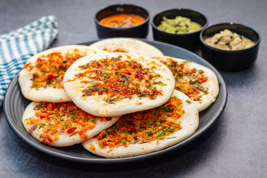 famous south Indian food Uthappam with chutney.