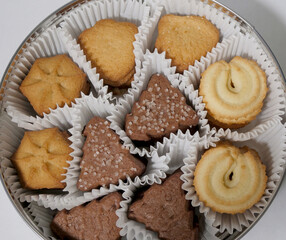 Picture of butter cookies in a tin can