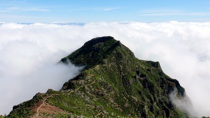 Landschaften auf Madeira, Gebirge und Küstenlandschaft