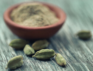 Cardamom with ground powder