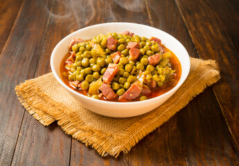 Guisantes con jamón