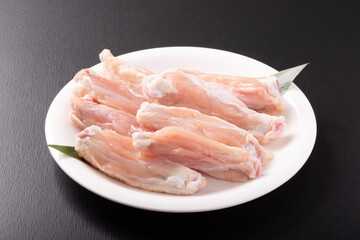 香草美水鶏　手羽中