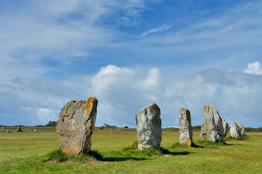 Les alignements de menhirs de Lagatjar &agrave; Camaret sur mer en Bretagne - France