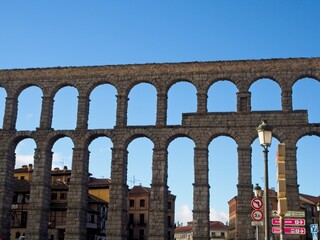 To the north of Madrid lies the absolutely picturesque city of Segovia, Spain. It makes the perfect day trip from Madrid to wander its quaint streets and admire its incredible Roman aqueduct