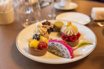 cake with fruits