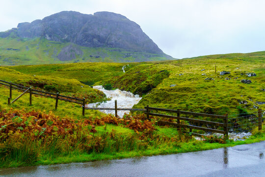 Mountain and stream landscape, on a rainy day, in the Isle of Skye