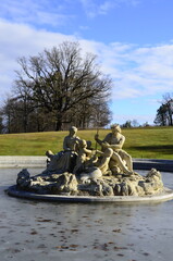 Šilheřovice - castle fountain Neptun - bathing children © Petra