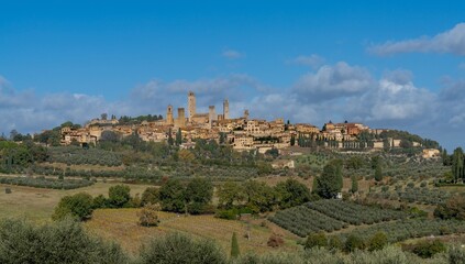 Fototapeta na wymiar panorama view of the Tuscan town of San Gimignano on late autumn