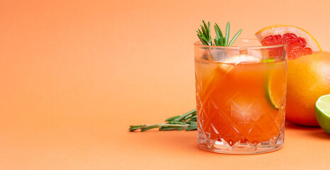 Paloma cocktail with grapefruit, lime and rosemary. Grapefruit juice. Alcohol. Tequila.