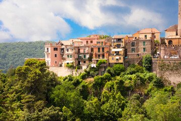 Fototapeta na wymiar Hilltop colorful old town of Nemi in Italy