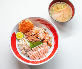 セイコ丼とカニ汁