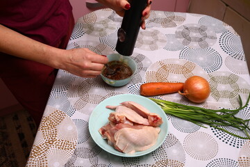 Preparing chicken marinade