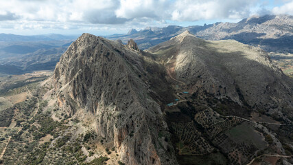 vista a&eacute;rea de los tajos del sabar en la provincia de M&aacute;laga