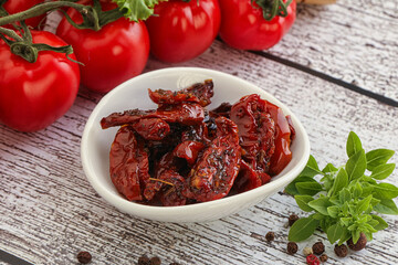 Sun dried tomato with olive oil