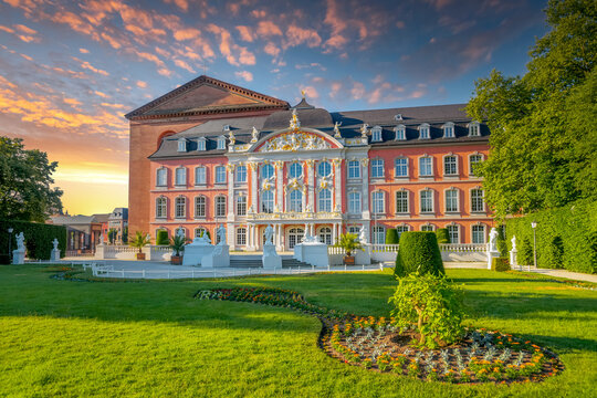 Palais, Trier, Rheinland Pfalz, Deutschland 