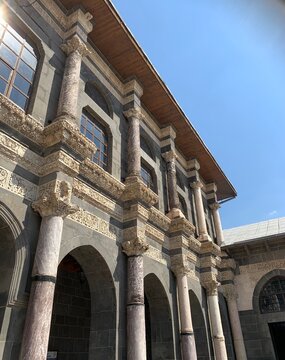 Diyarbakır Grand Mosque
Diyarbakir Ulu Camii