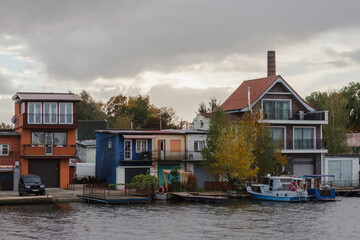 houses on the river