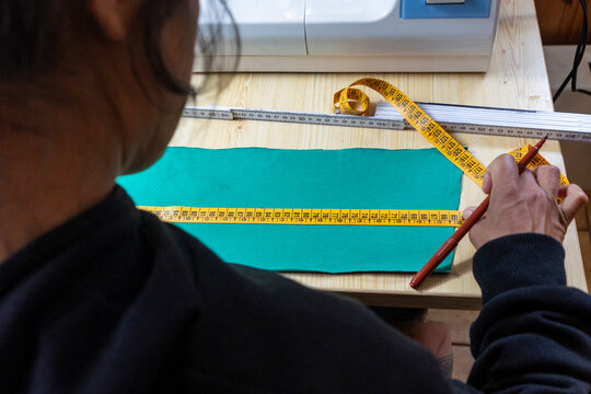 Measuring fabric for sewing project