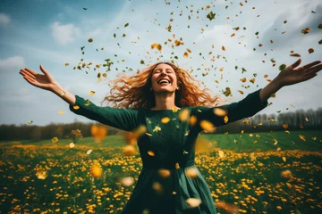 Cercles muraux Prairie, marais happy woman in green dress making flower fireworks