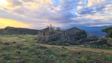 Fototapeta na wymiar Baie de Figueres (Figueras) au coucher du soleil