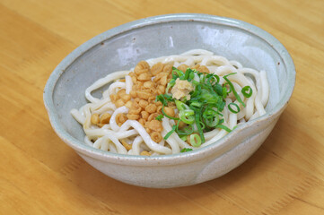 冷やしぶっかけうどん