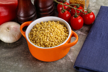 Dry ptitim heap in the bowl