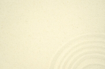 Curve pattern on white sand