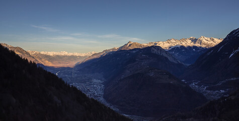 Fototapeta na wymiar Chamonix Mountain Peaks. Panoramic view of the Mont Blanc massif, Chamonix, France. 