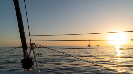 Yacht sail in the Jeju ocean at sunset, South Korea / 제주 바다 위 요트에서 바라본...