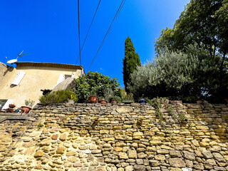 Village of Elegance: Roaming the Historic Streets ofChateauneuf-du-Pape