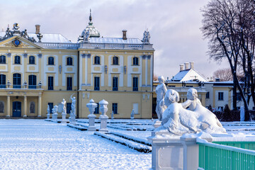 Zima w ogrodach pałacu Branickich, Białystok, Polska