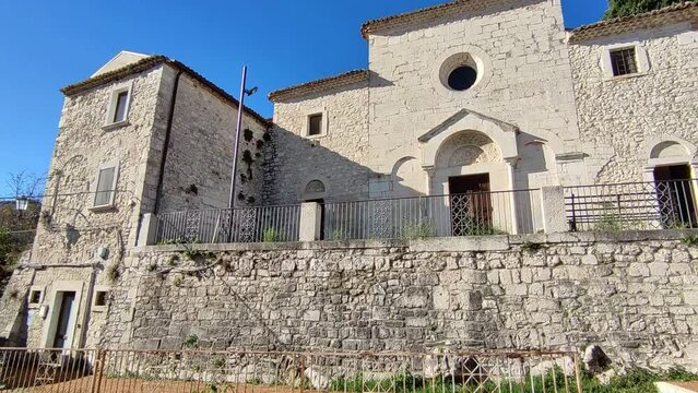 Campobasso - Panoramica della Chiesa di San Bartolomeo da Salita Santa Maria Maggiore
