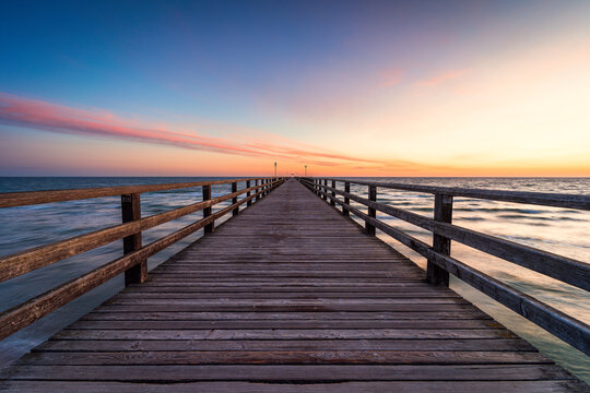 Steg an der Ostsee bei Sonnenaufgang © David