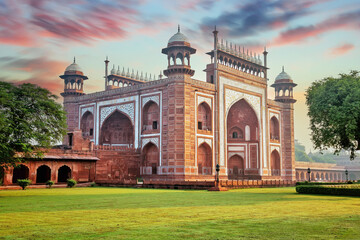 The Mosque or Masjid, stands to the west of the Taj Mahal - obrazy, fototapety, plakaty
