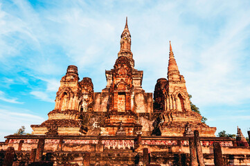 Fototapeta premium Cultural Landmarks: The historical Emerald Ancient City is an ancient civilization in Sukhothai Province in Thailand.