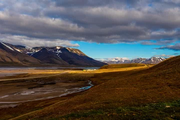 Foto op Plexiglas Longyearbyen town © Sunil Singh