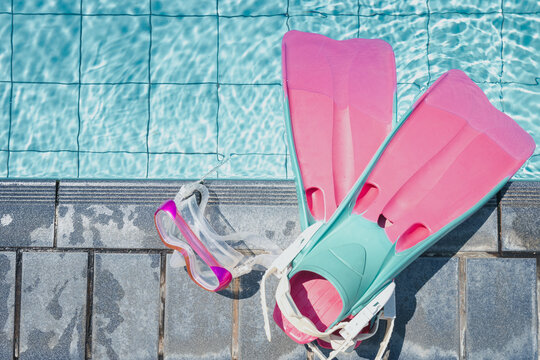 Fin and mask for snorkeling and scuba diving