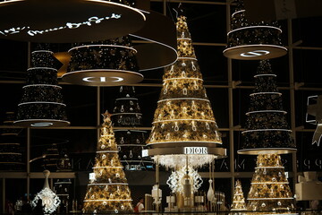 2023 Christmas Magic is in the air here at The Shoppes at Marina Bay Sands